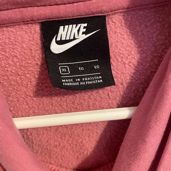 pink nike hoodie basically brand new! - Picture 3 of 3